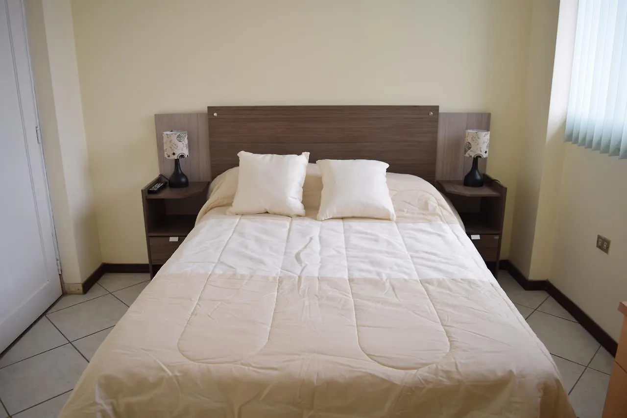Accommodatie bij particulieren Alojamiento Castelnouvo, Entre Rios, Guayaquil, Ecuador Ecuador
