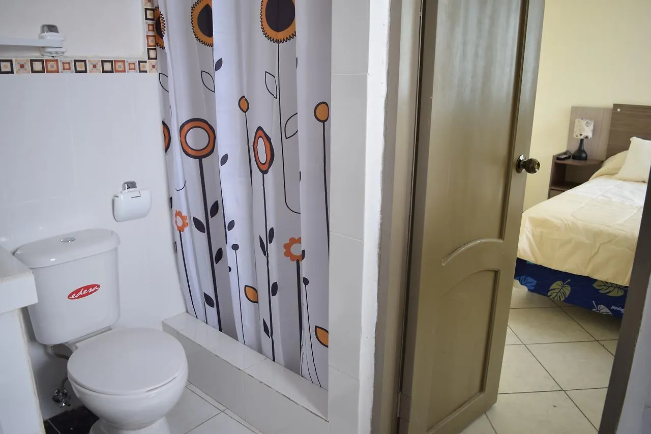 Accommodatie bij particulieren Alojamiento Castelnouvo, Entre Rios, Guayaquil, Ecuador