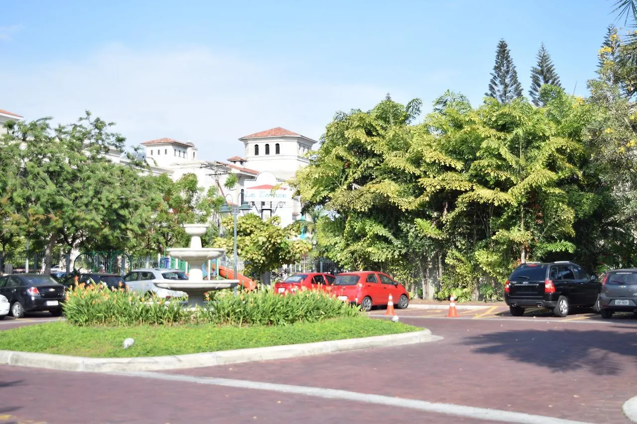 Alojamiento Castelnouvo, Entre Ríos, Guayaquil, Ecuador